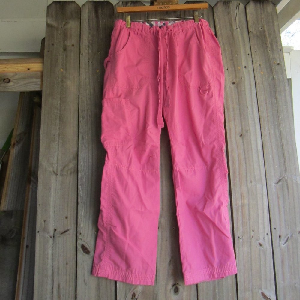 Woman's M Pink Bannock Court Scrub Pants